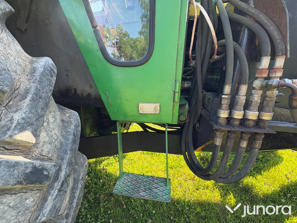 John Deere 3120 Servo med Kellve lastare