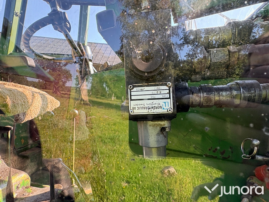 John Deere 3120 Servo med Kellve lastare