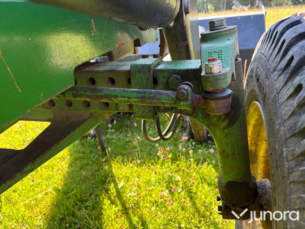 John Deere 3120 Servo med Kellve lastare