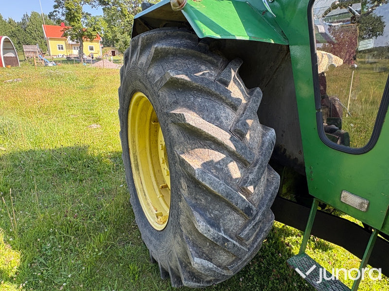 John Deere 3120 Servo med Kellve lastare