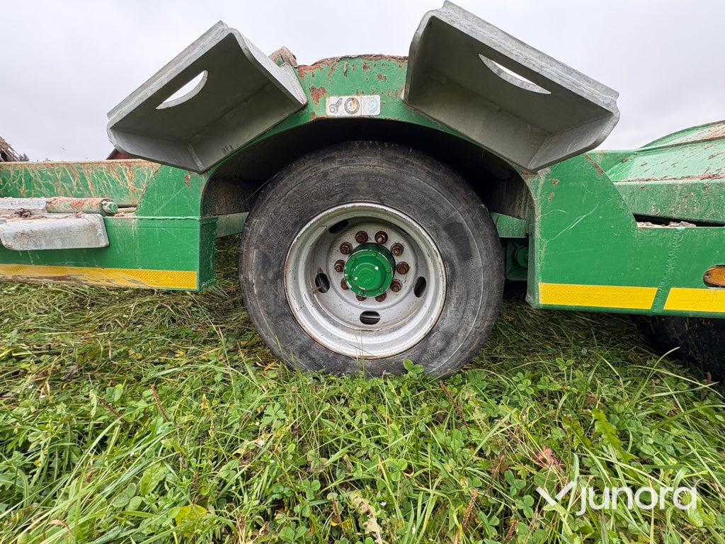 Skogsmaskinstrailer - Chieftain 35 ton