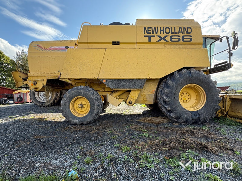 Skördetröska New Holland TX66 Plus