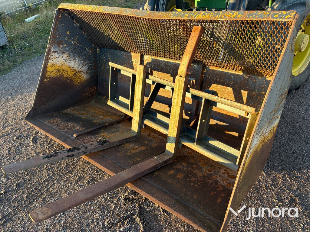 Traktor - John Deere 1950 4WD MC1