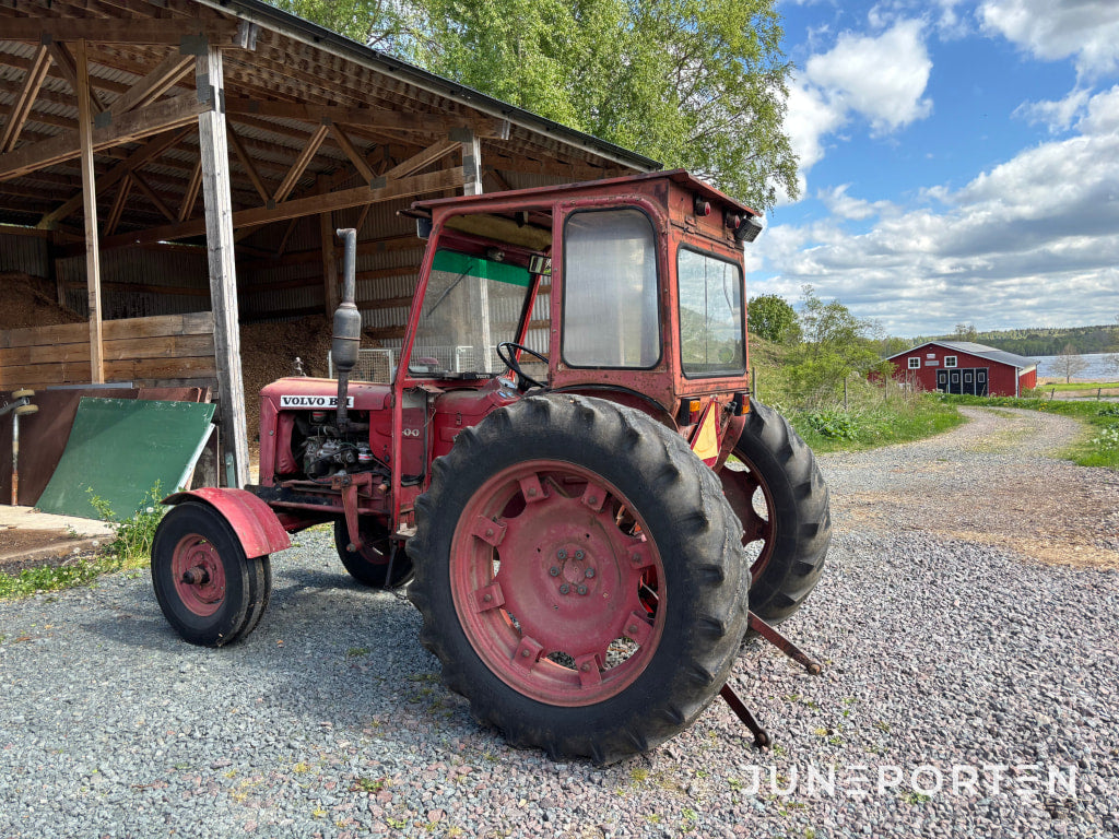 Traktor Volvo BM 400