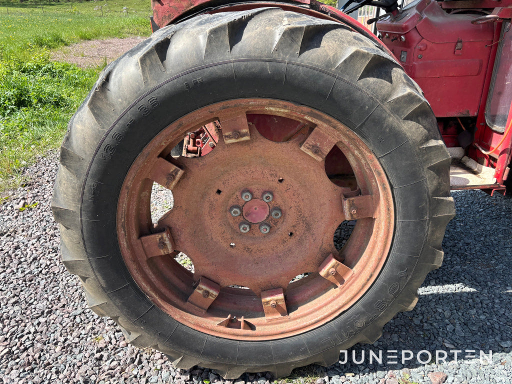 Traktor Volvo BM 400