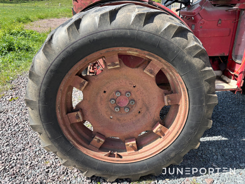 Traktor Volvo BM 400