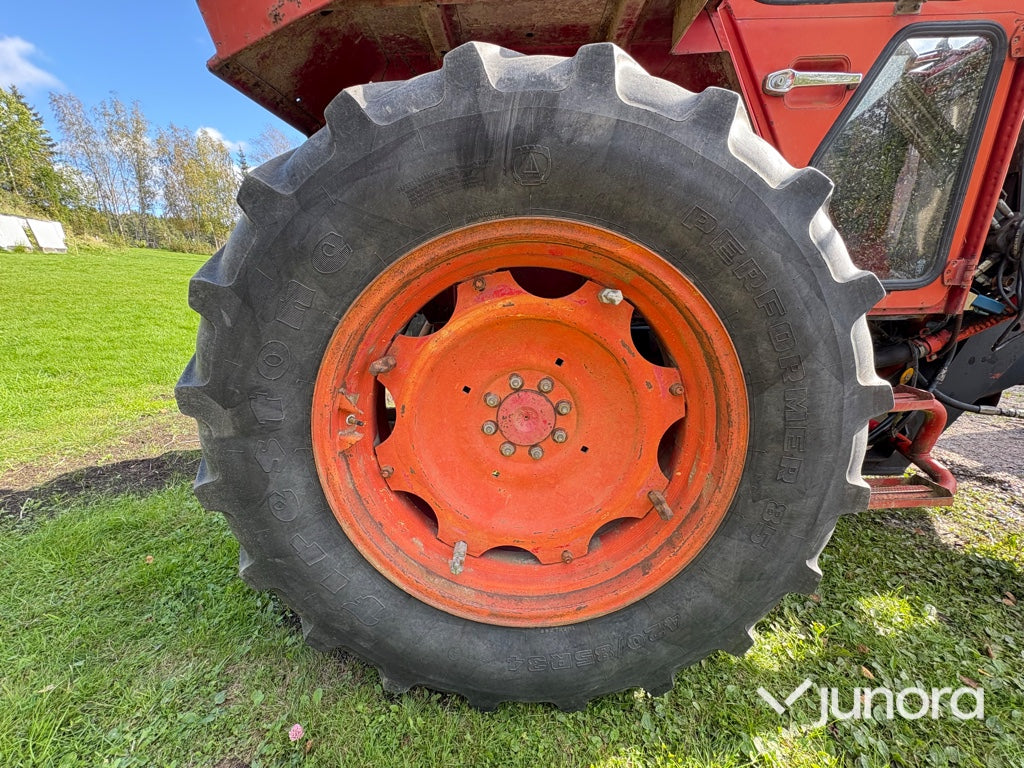 Traktor Volvo BM T 500