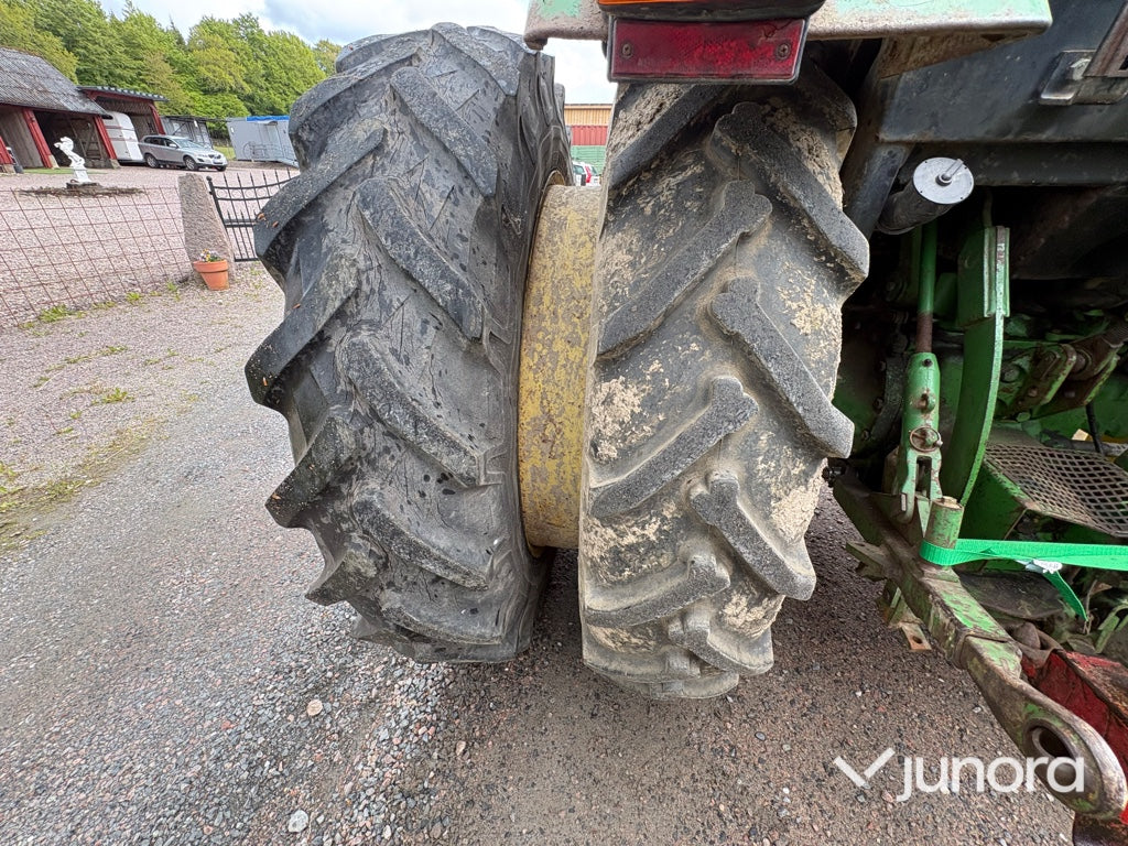 Traktor - John Deere, 1640