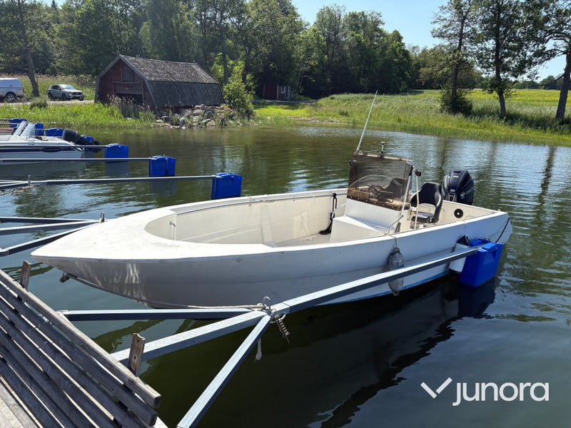 Motorbåt Seahorse 8500