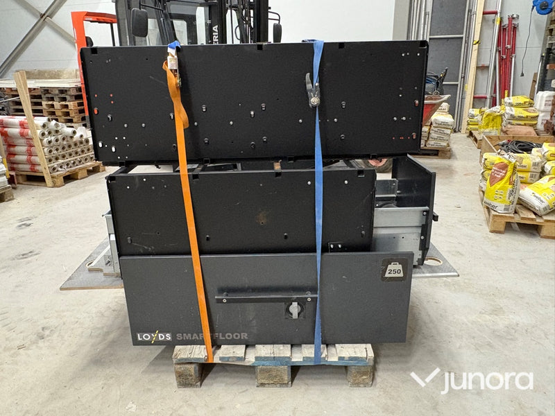 Fordonsinredning – Loyds Smartfloor för VW Caddy