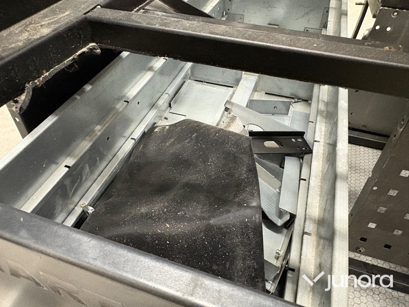 Fordonsinredning – Loyds Smartfloor för VW Caddy