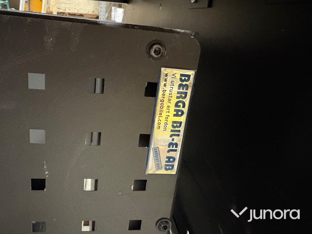 Fordonsinredning – Loyds Smartfloor för VW Caddy