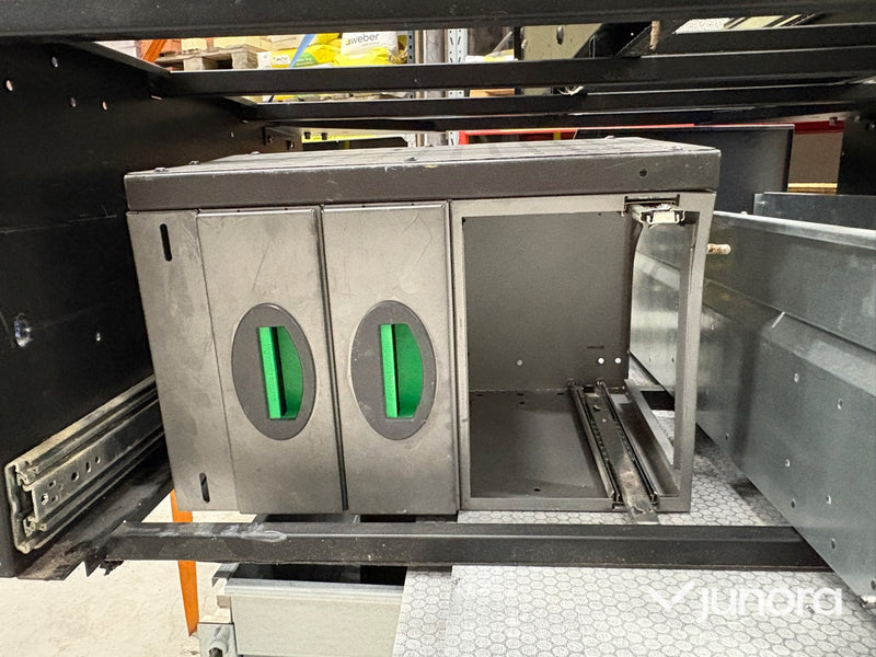 Fordonsinredning – Loyds Smartfloor för VW Caddy