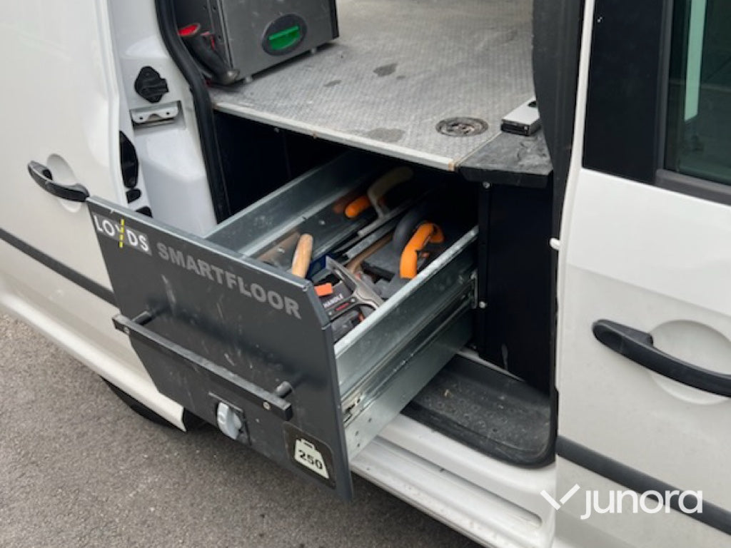 Fordonsinredning – Loyds Smartfloor för VW Caddy