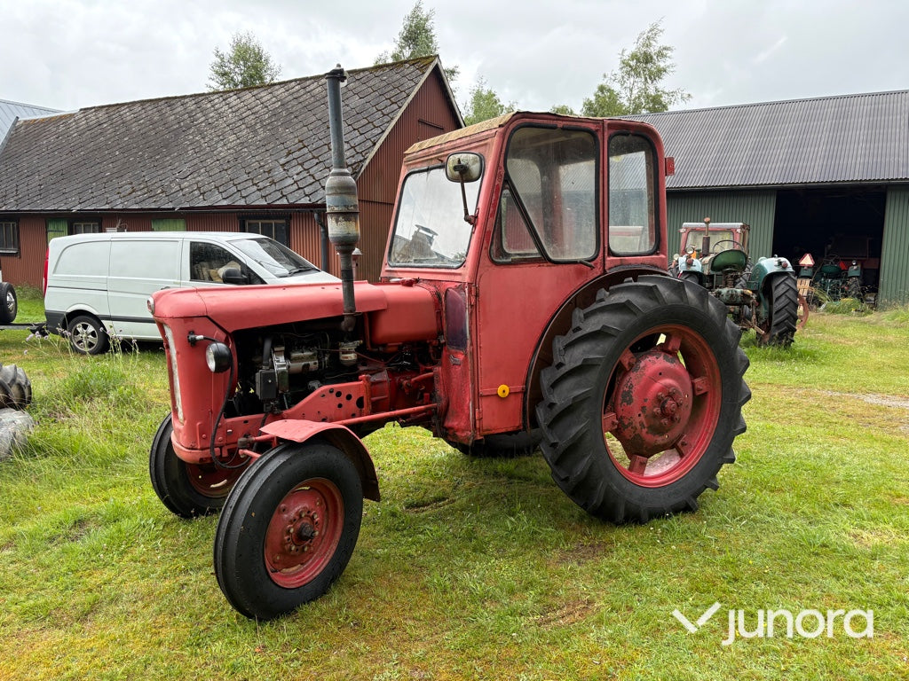 Traktor - BM Volvo Buster 320