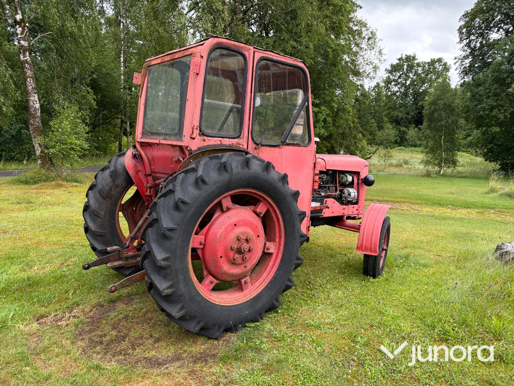 Traktor - BM Volvo Buster 320