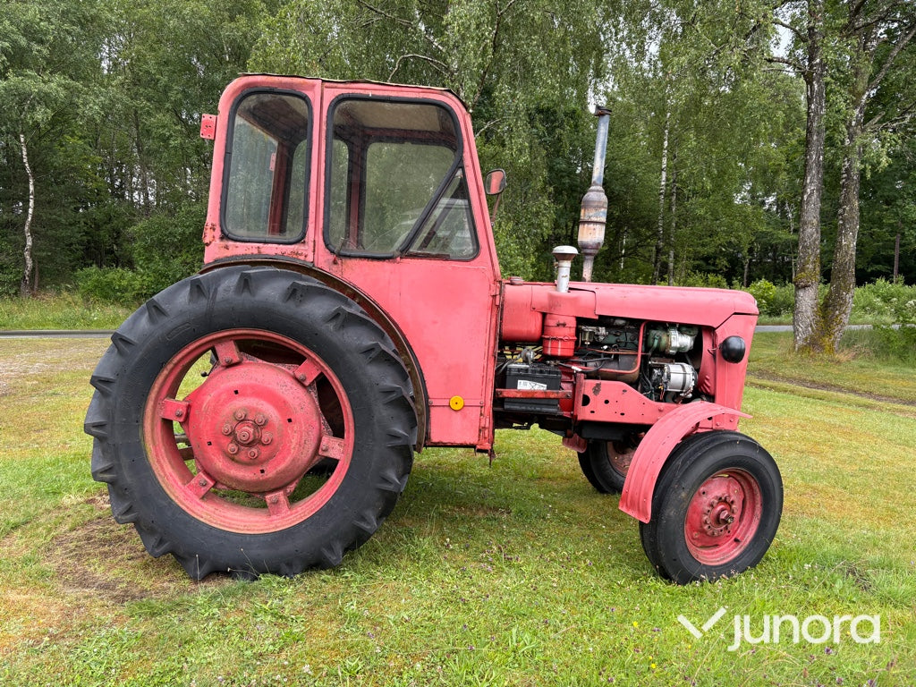 Traktor - BM Volvo Buster 320