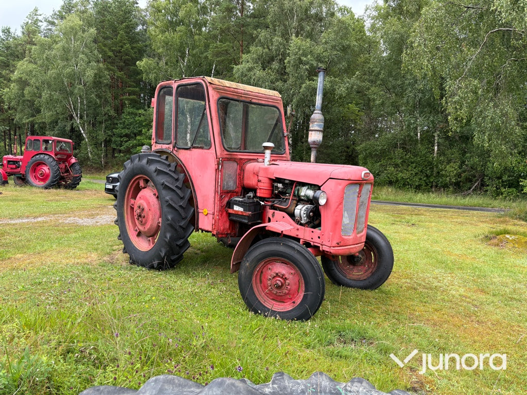Traktor - BM Volvo Buster 320