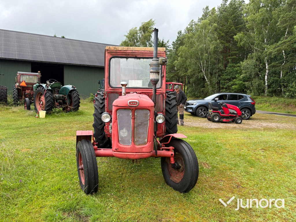 Traktor - BM Volvo Buster 320