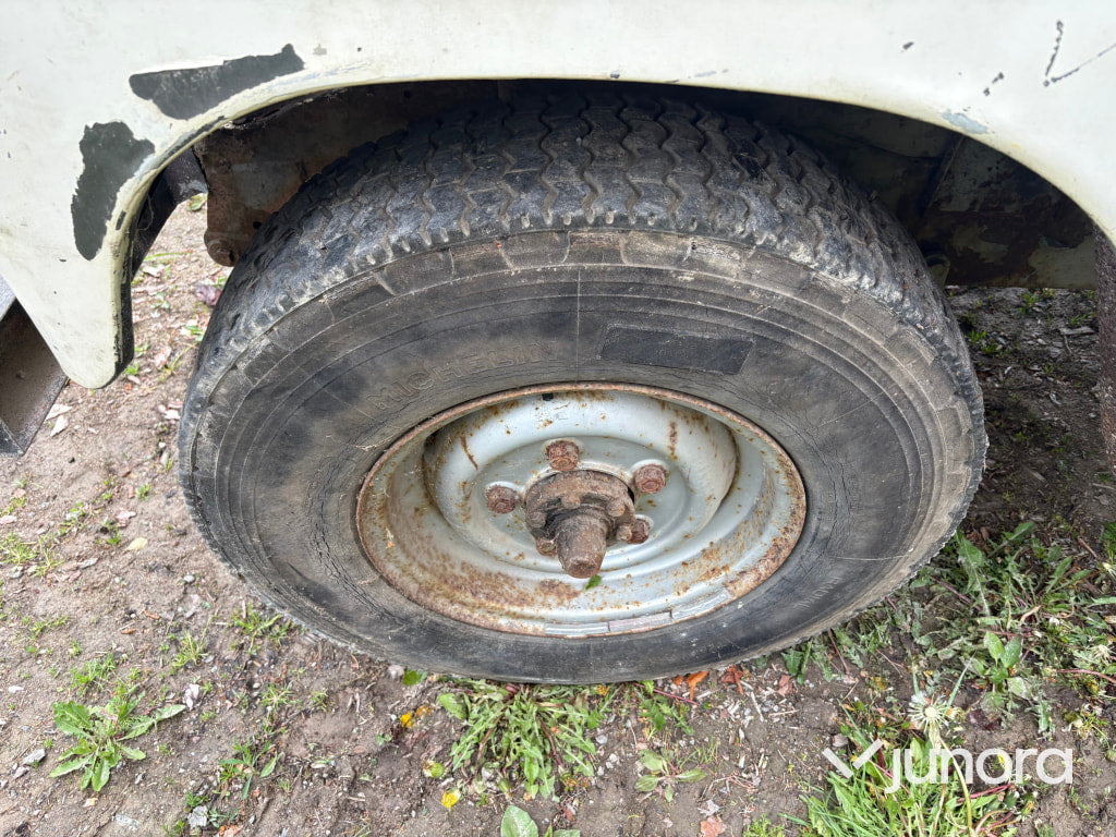Land Rover 88 11A LHD