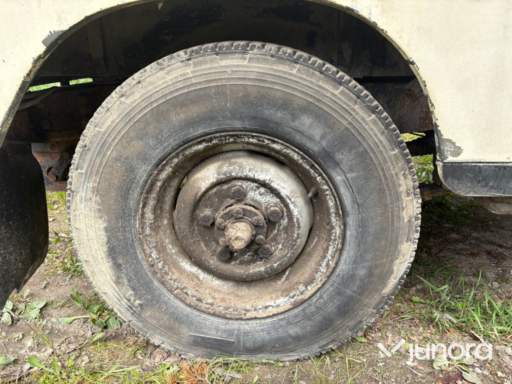 Land Rover 88 11A LHD