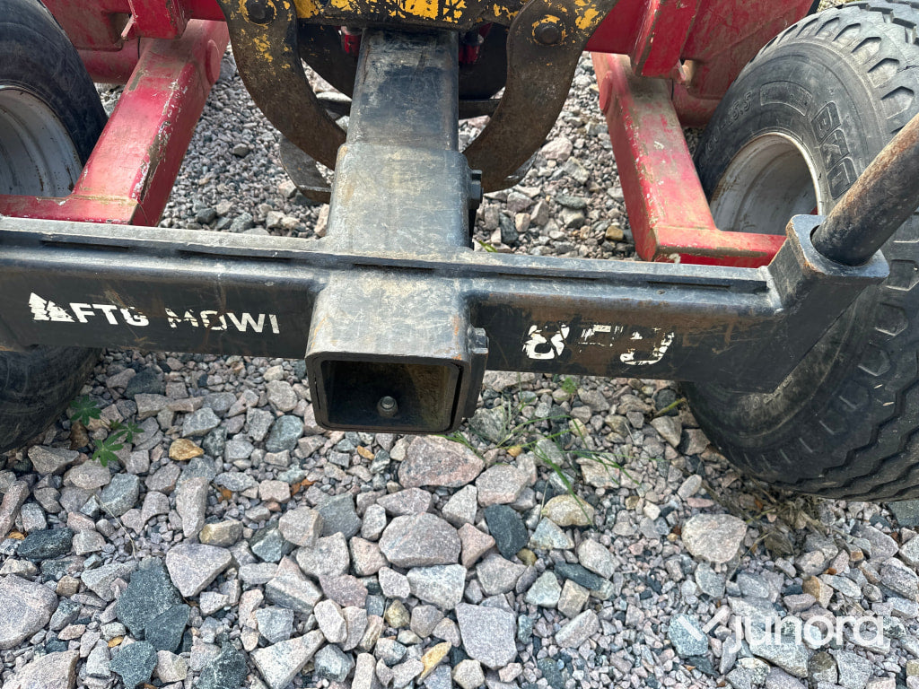 Mowi Skogsvagn 850