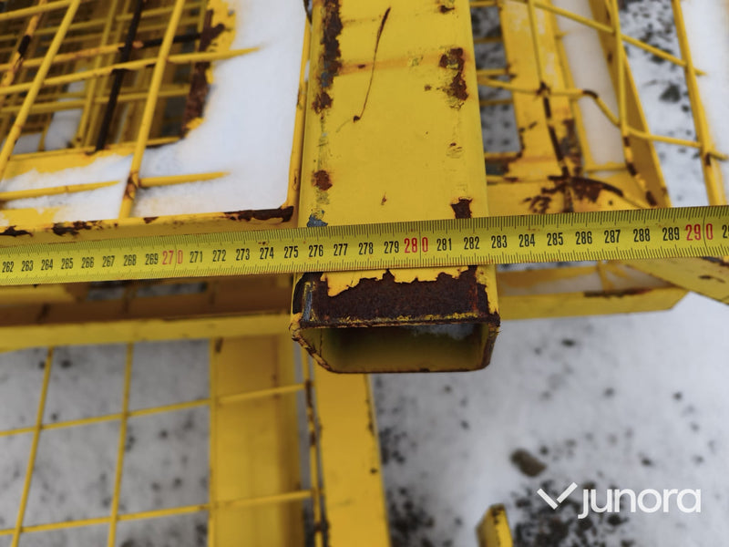 Skyddsräcke - Gallersektioner med stolpar