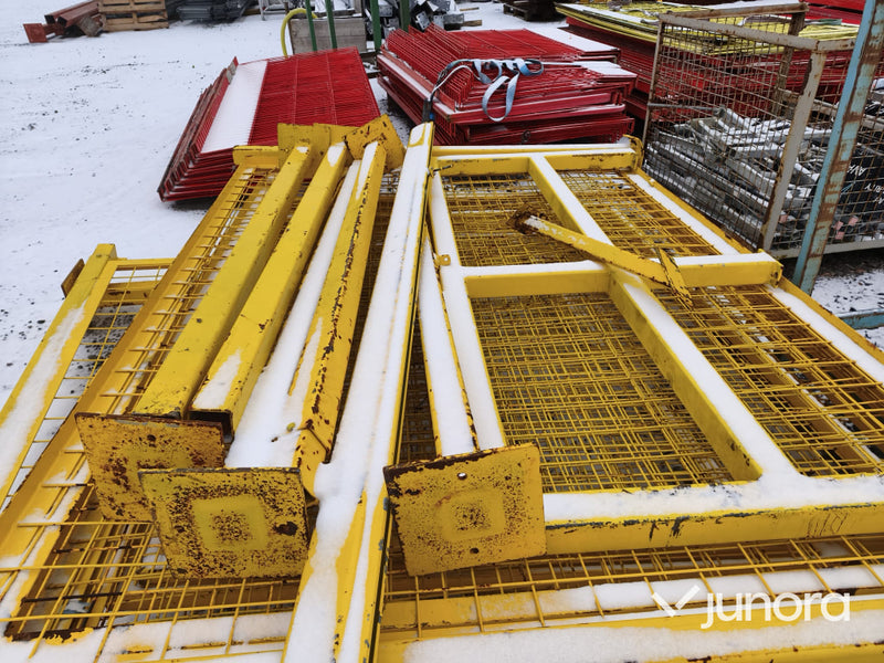 Skyddsräcke - Gallersektioner med stolpar