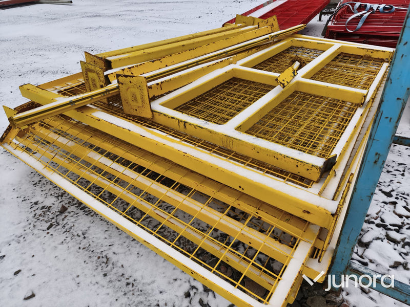 Skyddsräcke - Gallersektioner med stolpar