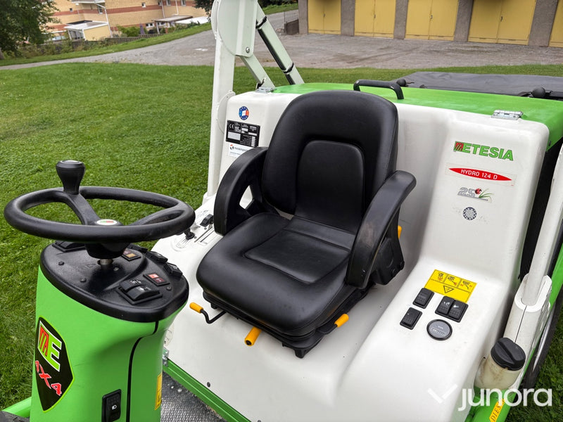Åkgräsklippare Etesia Hydro 124 D