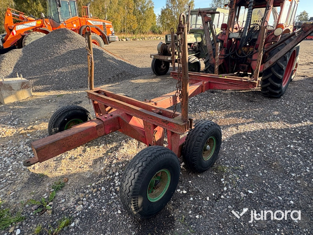 Kran - Vindelbjörnen, med timmervagn
