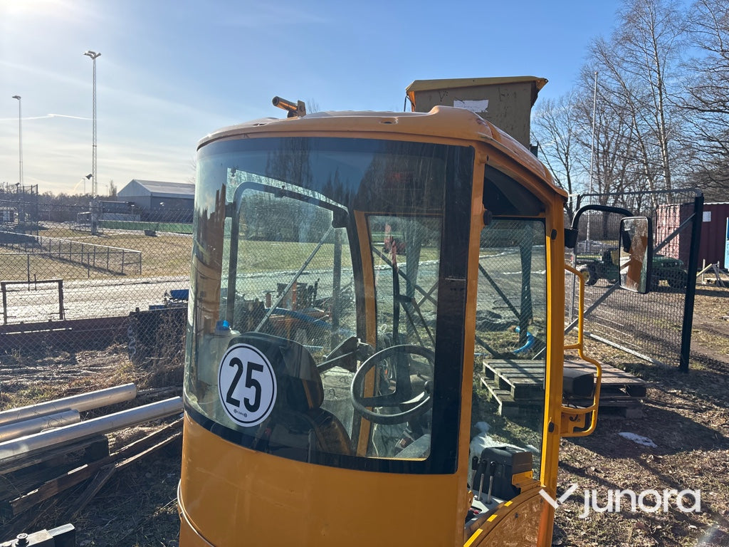 Redskapsbärare + Redskap - Stiga, Titan 26 HS