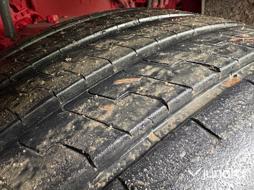 Lastbilsekipage – Volvo FH500 6x2 med JOAB L21-5600 AA lastväxlare, Kilafors släp och tre containrar