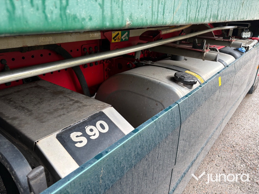Lastbilsekipage – Volvo FH500 6x2 med JOAB L21-5600 AA lastväxlare, Kilafors släp och tre containrar