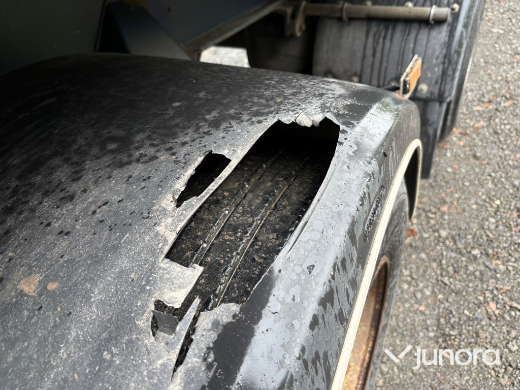 Lastbilsekipage – Volvo FH500 6x2 med JOAB L21-5600 AA lastväxlare, Kilafors släp och tre containrar
