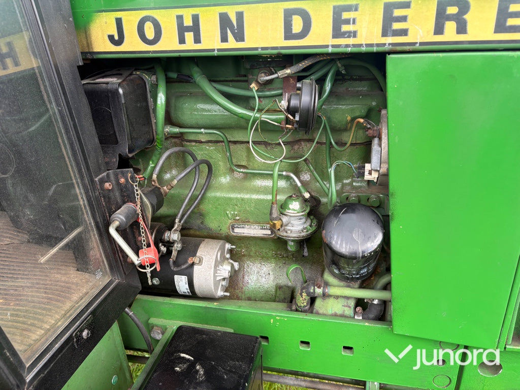 Traktor med skogskran - John Deere, 2130