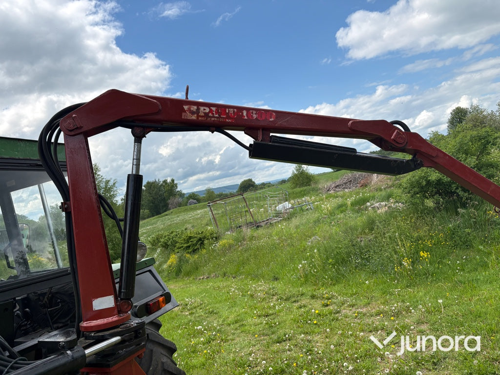 Traktor med skogskran - John Deere, 2130