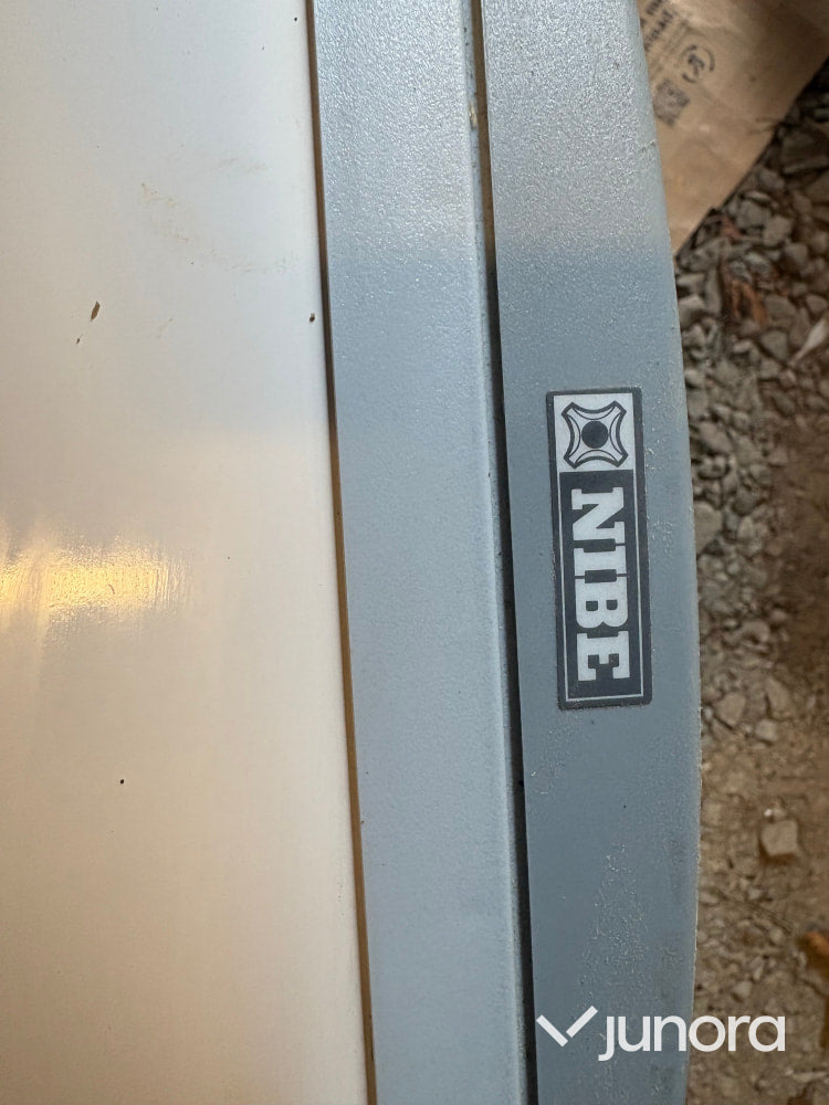 Varmvattenberedare NIBE Eminent 100 L