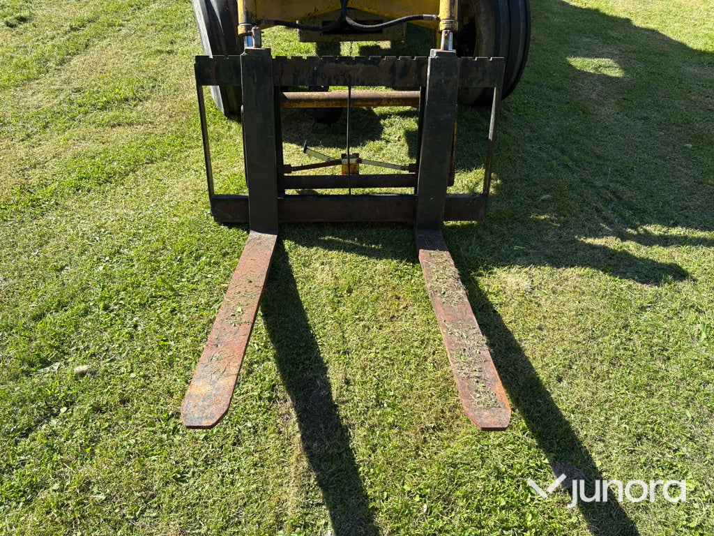 Traktor - Massey Ferguson, 590-2 MP