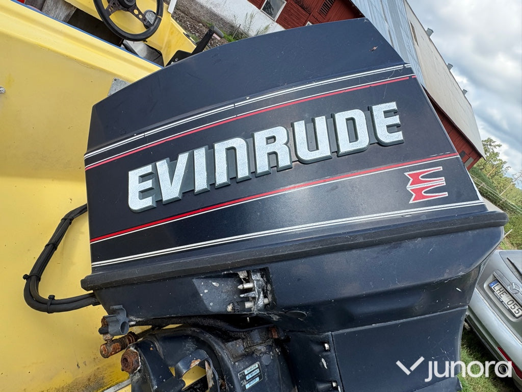 Ockelbo B16 med Evinrude 60HK + Brenderup trailer