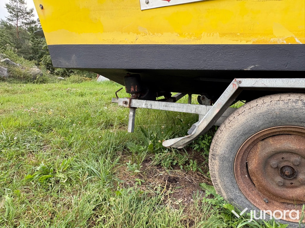 Ockelbo B16 med Evinrude 60HK + Brenderup trailer