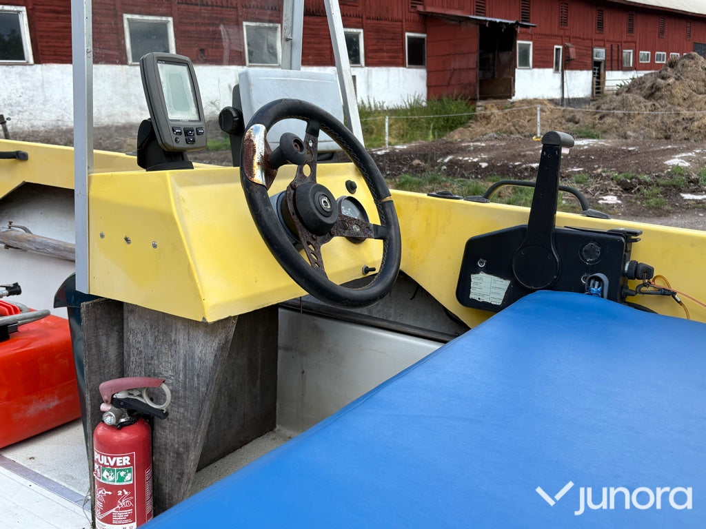 Ockelbo B16 med Evinrude 60HK + Brenderup trailer