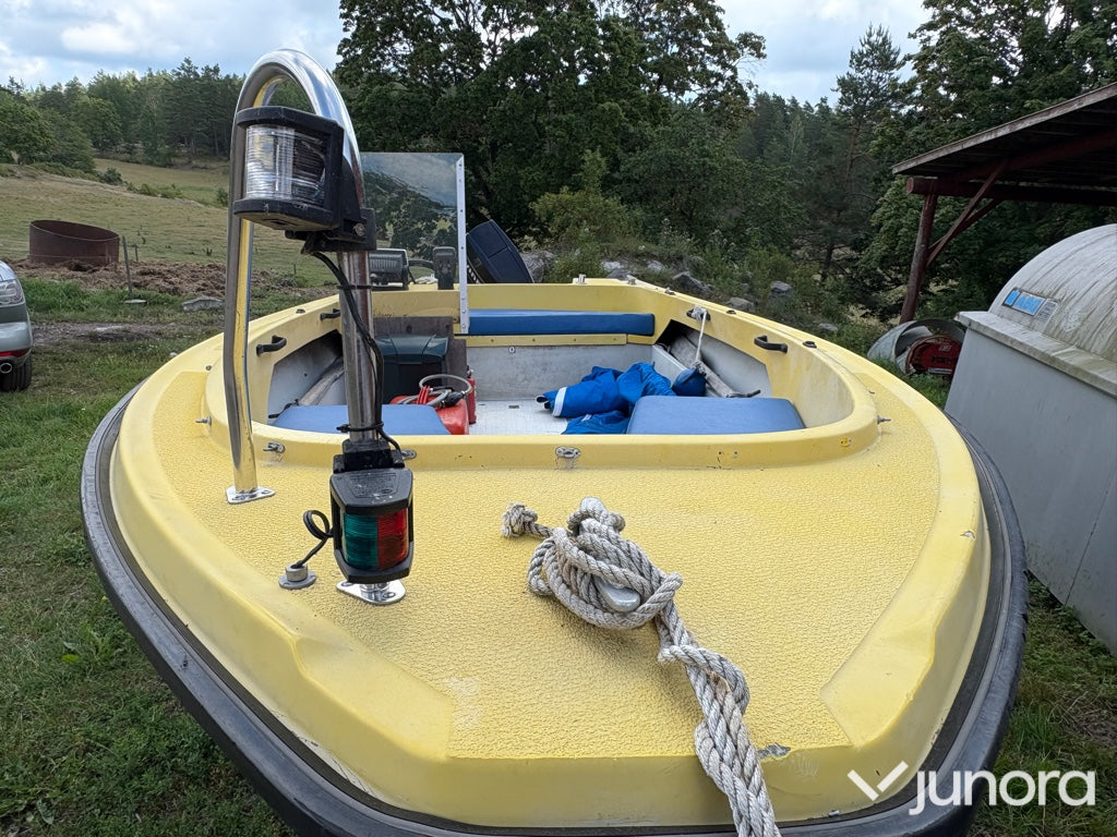Ockelbo B16 med Evinrude 60HK + Brenderup trailer
