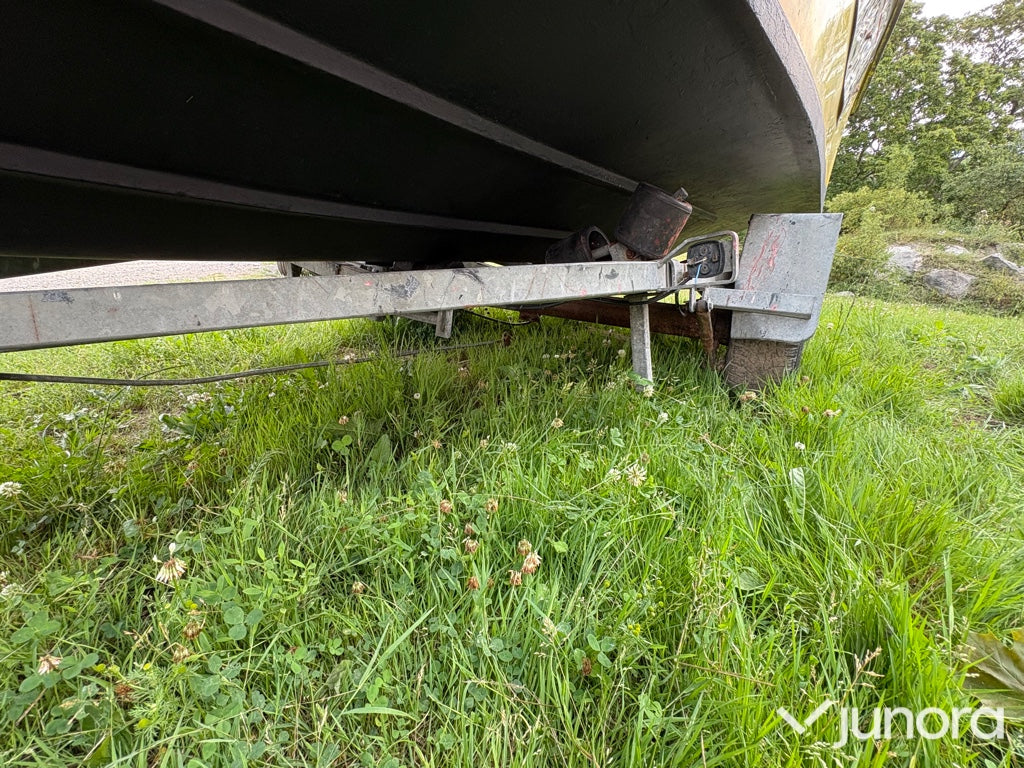 Ockelbo B16 med Evinrude 60HK + Brenderup trailer