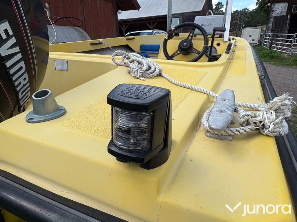 Ockelbo B16 med Evinrude 60HK + Brenderup trailer