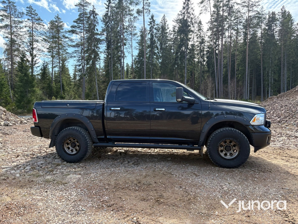 Lätt lastbil - Dodge Ram 1500 Laramine