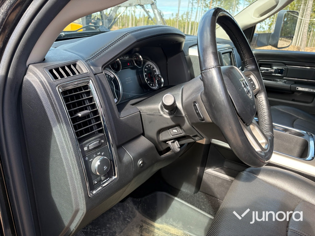 Lätt lastbil - Dodge Ram 1500 Laramine