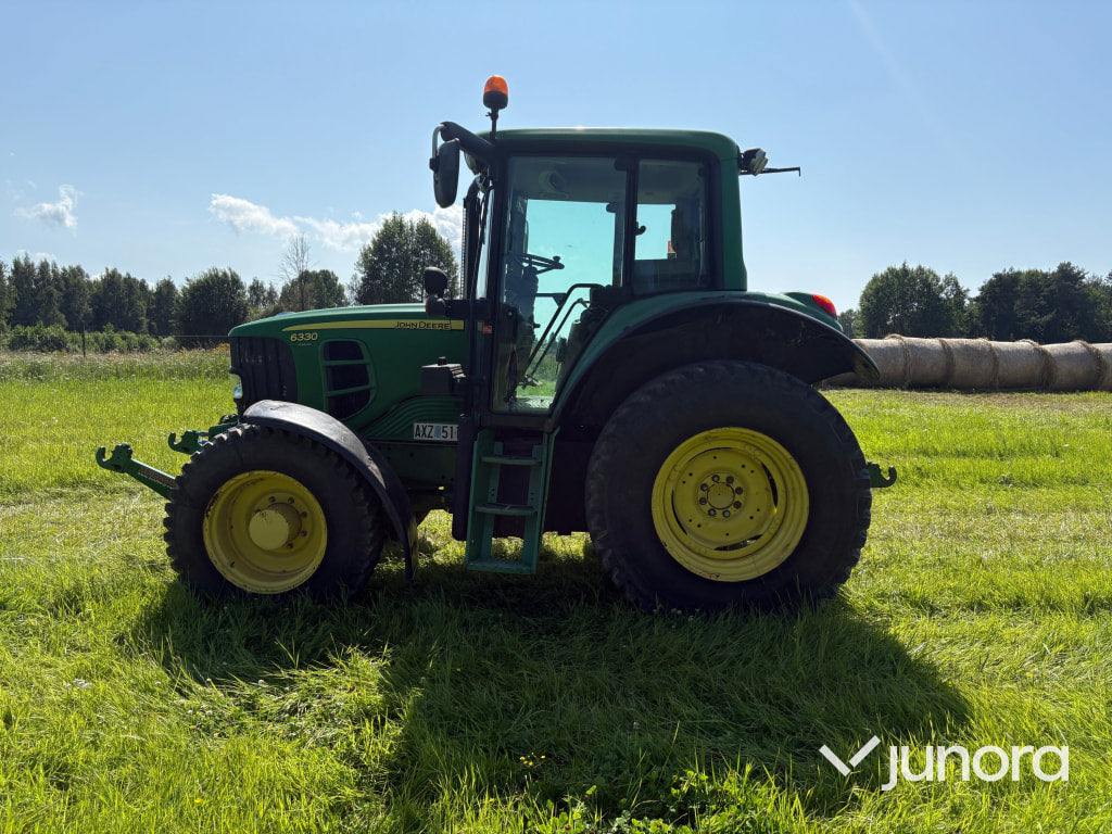 John Deere 6330