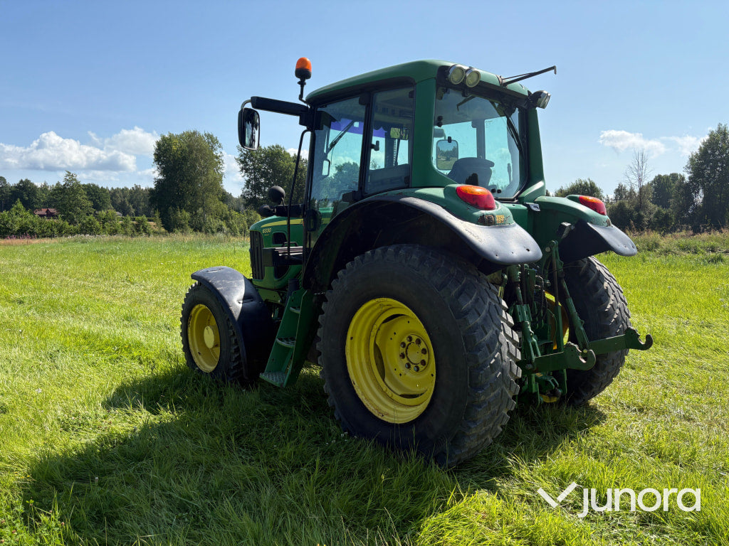 John Deere 6330