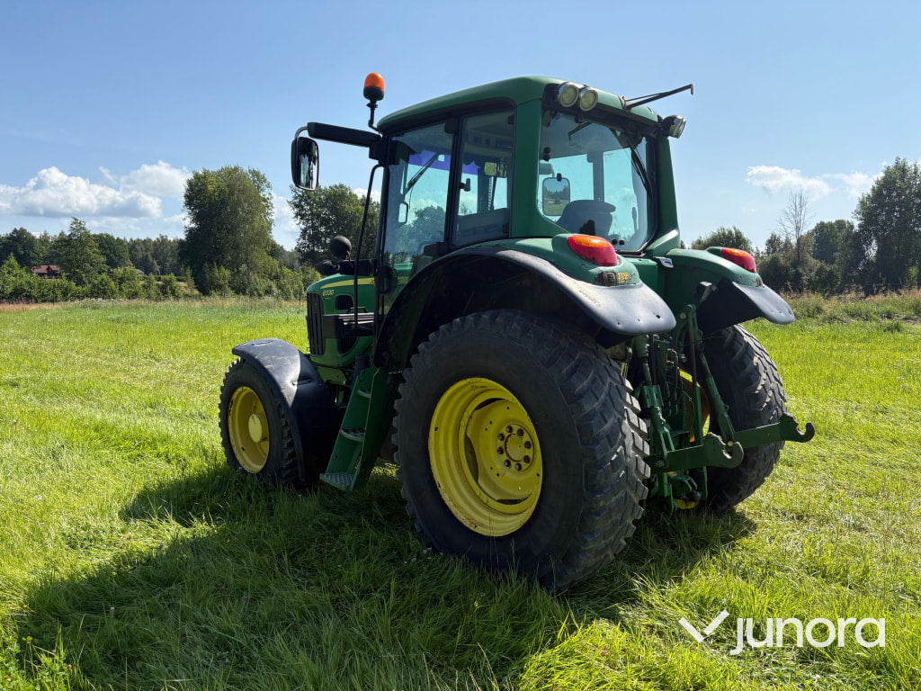 John Deere 6330